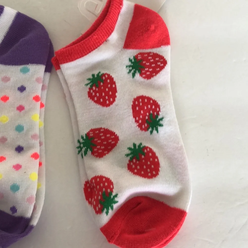 WEST LOOP SET OF TWO PATTERNED ANKLE SOCKS NWT